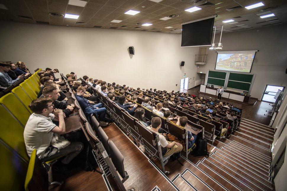 aula ze studentami